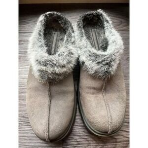 SKECHERS Slip On Mules Womens  size 9.5 Gray Fur Lined Chunky Shoes Backless.